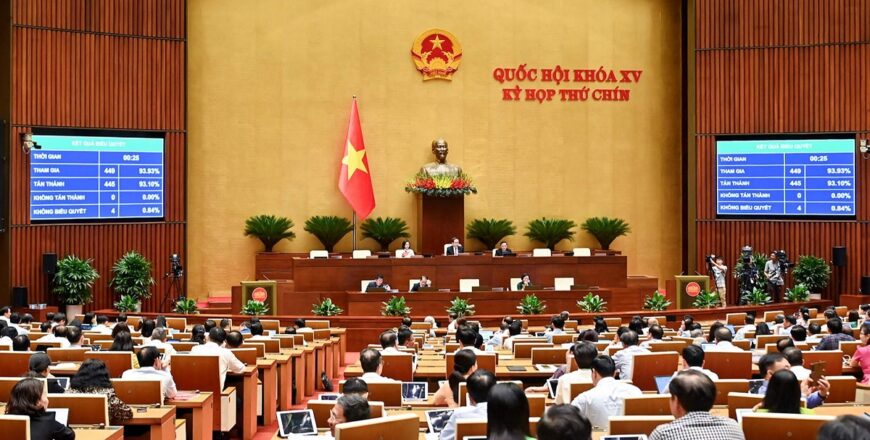 ສະພາຫວຽດນາມຮັບຮອງແຜນປະຢັດງົບປະມານ ຄວບລວມແຂວງເຫລືອ 34 ແຫ່ງ