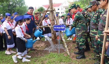 ແບບຢ່າງທີ່ດີ ມີທີ່ມາຈາກຜູ້ໃຫຍ່ເປັນຕົວຢ່າງ