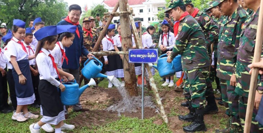ແບບຢ່າງທີ່ດີ ມີທີ່ມາຈາກຜູ້ໃຫຍ່ເປັນຕົວຢ່າງ