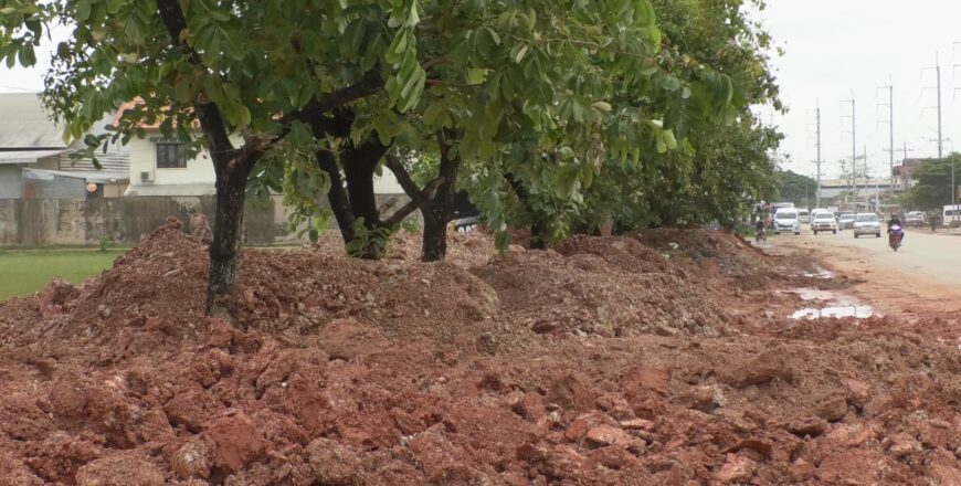 ສັ່ງໂຈະການຖົມດິນ ທີ່ລະເມີດລະບຽບການຢູ່ເມືອງຫາດຊາຍຟອງ