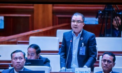 ສສຊ ເຂດເລືອກຕັ້ງ 13 ແລະ 17 ປະກອບຄຳເຫັນ ຕໍ່ການປະຕິບັດ ແຜນພັດທະນາເສດຖະກິດ-ສັງຄົມແຫ່ງຊາດ