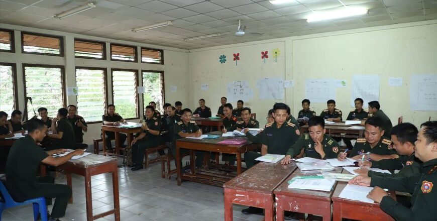 ກະຊວງປ້ອງກັນປະເທດ ຈະຮັບເອົາຄູອາສາ 2,000 ຄົນ ເຂົ້າເປັນທະຫານເຮັດໜ້າທີ່ເປັນຄູສອນ