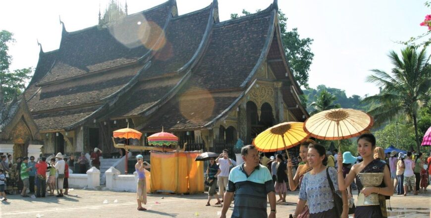 ສືບຕໍ່ປັບປຸງວຽກງານການທ່ອງທ່ຽວເພື່ອດຶງດູດໃຫ້ນັກທ່ອງທ່ຽວເຂົ້າທ່ຽວລາວໃນຕໍ່ໜ້າໃຫ້ດີຂື້ນ ສືບຕໍ່ປັບປຸງວຽກງານການທ່ອງທ່ຽວເພື່ອດຶງດູດໃຫ້ນັກທ່ອງທ່ຽວເຂົ້າທ່ຽວລາວໃນຕໍ່ໜ້າໃຫ້ດີຂື້ນ