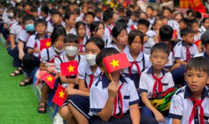 ສສ ຫວຽດນາມ ຍົກເລີກເກັບຄ່າທຳນຽມ ໃຫ້ຮຽນຟຣີ ແຕ່ເດັກອະນຸບານ – ມັດທະຍົມປາຍ
