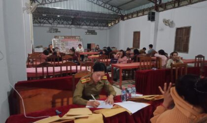 ປກສ ເມືອງນາໝໍ້ ລົງກວດຮ້ານທີ່ແອບແຝງມີສາວບໍລິການ ແລະ ກັກຕົວໄດ້ 73 ຄົນ