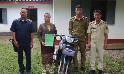 ປກສ ເມືອງວຽງພູຄາ ມອບລົດຈັກທີ່ຖືກໂຈນລັກໄປຄືນໃຫ້ເຈົ້າຂອງເດີມ