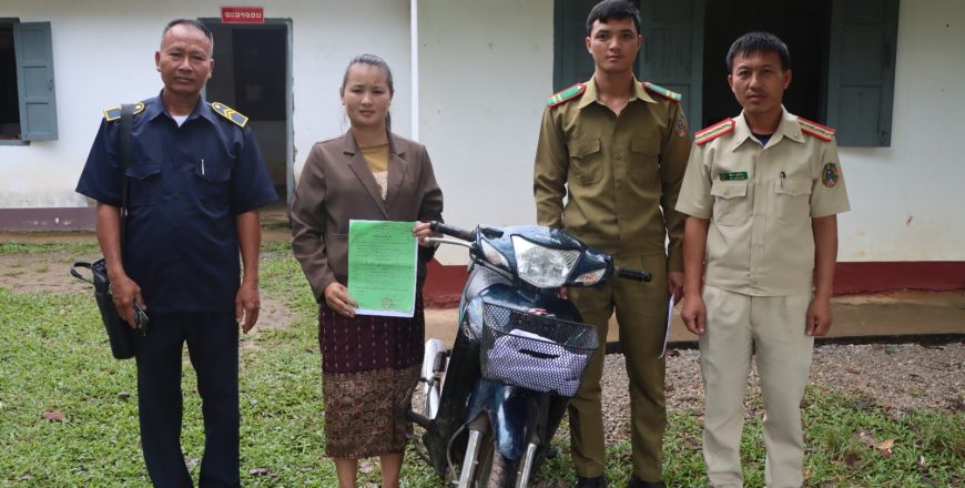 ປກສ ເມືອງວຽງພູຄາ ມອບລົດຈັກທີ່ຖືກໂຈນລັກໄປຄືນໃຫ້ເຈົ້າຂອງເດີມ ປກສ ເມືອງວຽງພູຄາ ມອບລົດຈັກທີ່ຖືກໂຈນລັກໄປຄືນໃຫ້ເຈົ້າຂອງເດີມ
