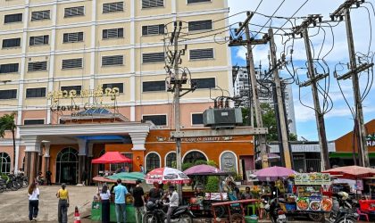 ສ.ເກົາຫລີ ສັ່ງ “ຫ້າມ” ພົນລະເມືອງເດີນທາງໄປບາງພື້ນທີ່ຢູ່ກໍາປູເຈຍ ຍົກລະດັບມາດຕະການຂັ້ນສູງສຸດ ຮັບມືຄະດີສະແກມເມີລັກພາຕົວ