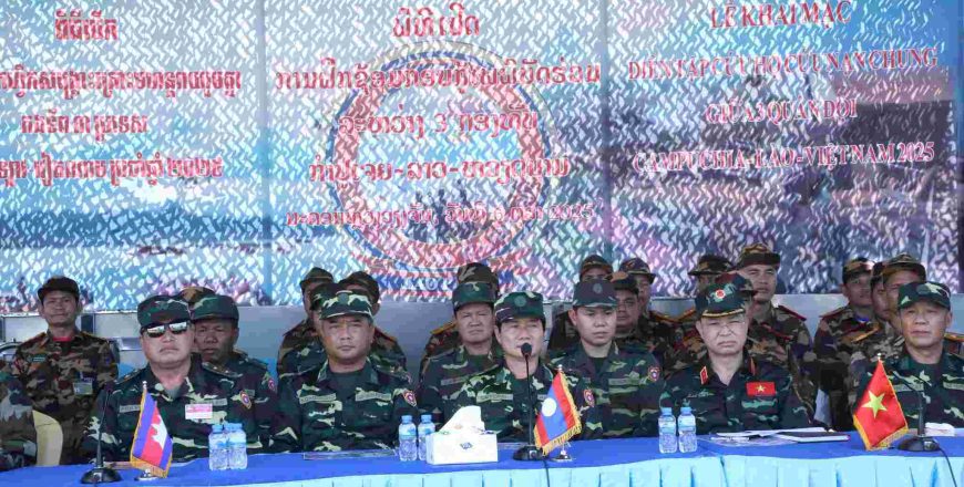 ກອງທັບ ກຳປູເຈຍ-ລາວ-ຫວຽດນາມ ຮ່ວມເຝິກຊ້ອມກອບກູ້ໄພພິບັດປະສານທຸກພາກສ່ວນ ໃຫ້ຂັ້ນເທິງສັງເກດການ ຄັ້ງທີ 2
