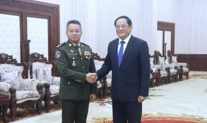 ນາຍົກລັດຖະມົນຕີ ຕ້ອນຮັບຄະນະຜູ້ແທນຮອງນາຍົກລັດຖະມົນຕີ ລັດຖະມົນຕີກະຊວງປ້ອງກັນປະເທດ ເຂົ້າຢ້ຽມຂໍ່ານັບ